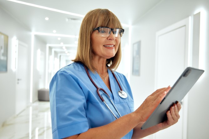 Minimizing Employee Turnover in the Healthcare Industry with AI